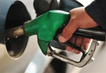 پٹرول ساڑھے 17 روپے، ڈیزل 20 روپے مہنگا کر دیا گیا