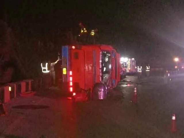 Bus overturns on Murree Expressway, 25 passengers injured